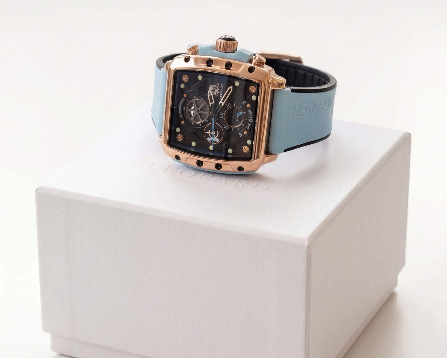 Leopard Men's Luxury Sport Watch – Rose Gold Square Case with Cyan Silicone Strap