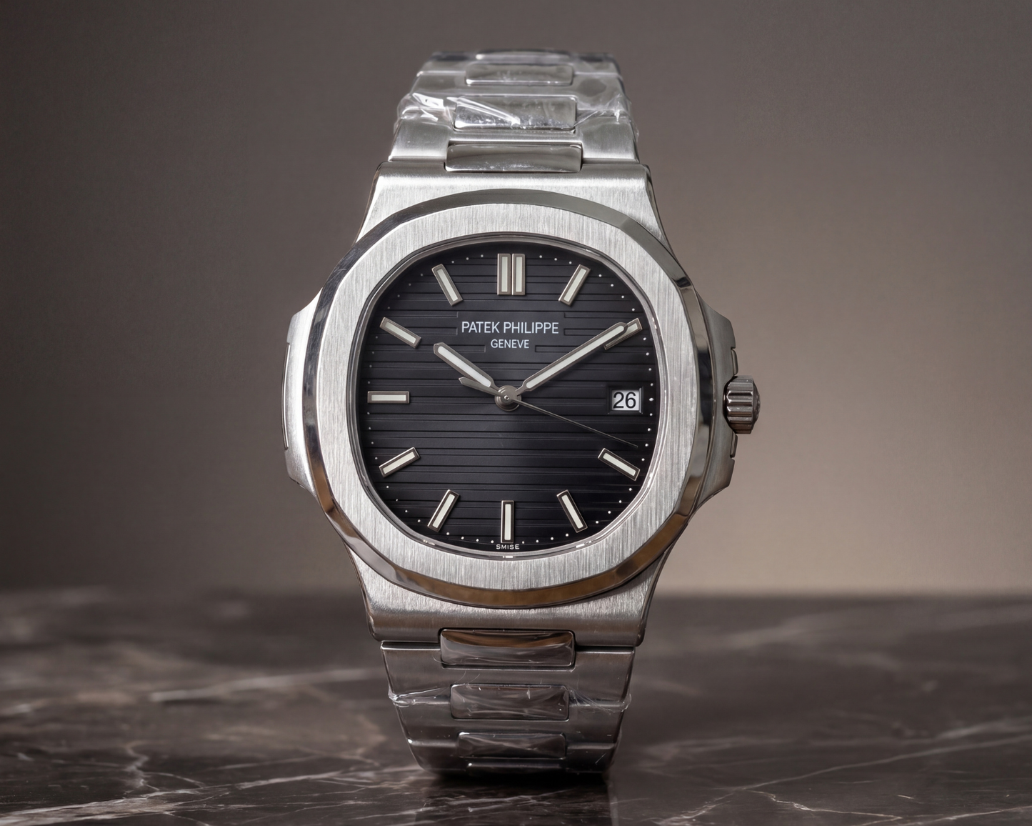 Luxury Stainless Steel Patek Philippe Nautilus Style Watch – Black Dial with Date Window
