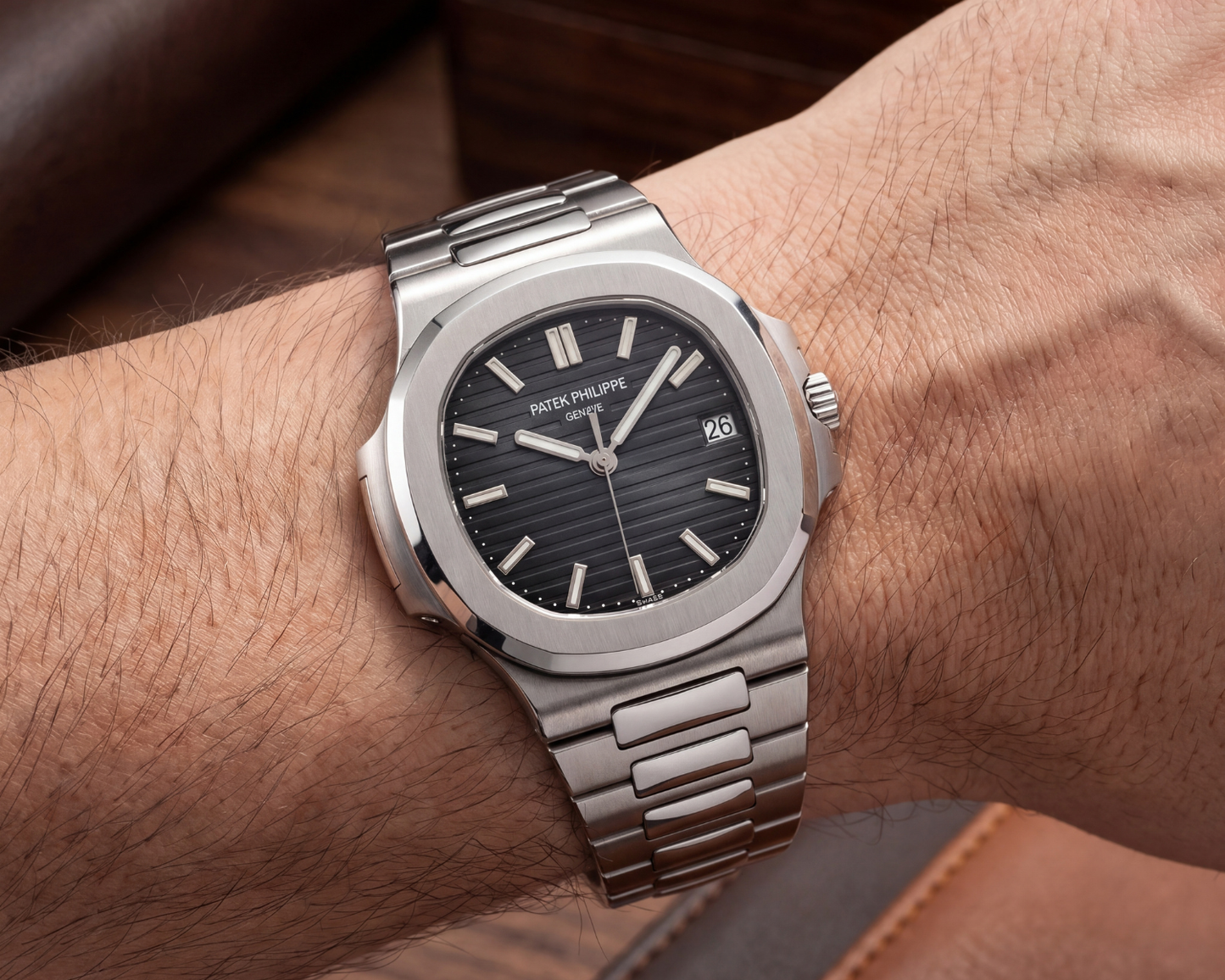 Luxury Stainless Steel Patek Philippe Nautilus Style Watch – Black Dial with Date Window